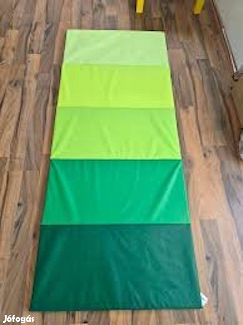 Zold osszehajthato szivacsos szonyeg tornaszonyeg