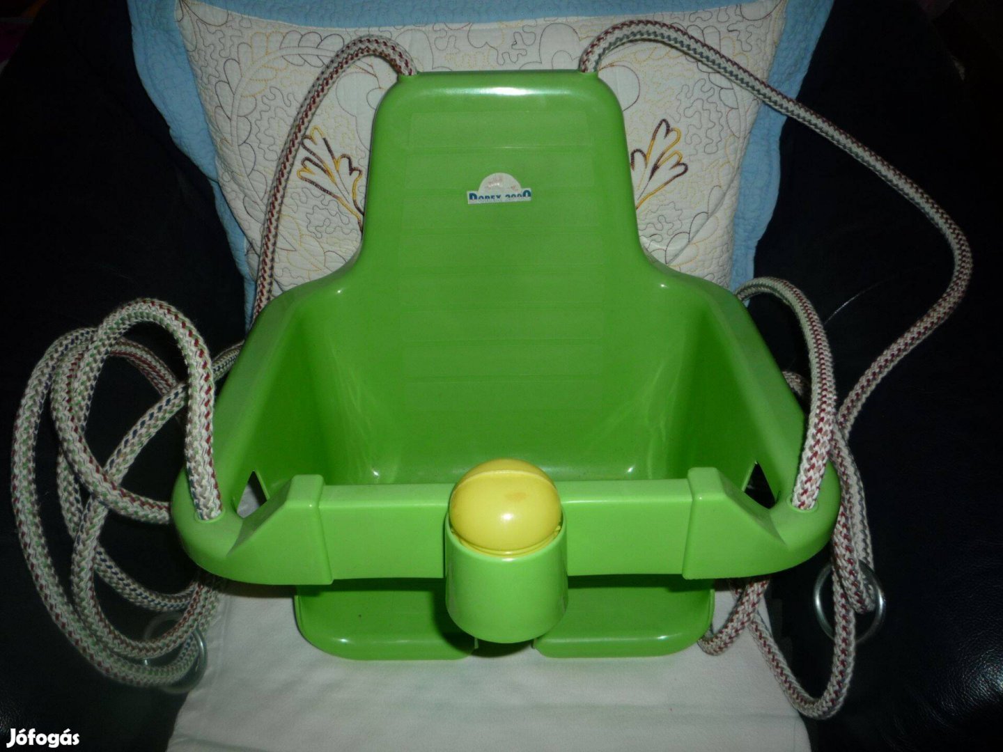 Zöld színű műanyag gyerekhinta 3 éves korig