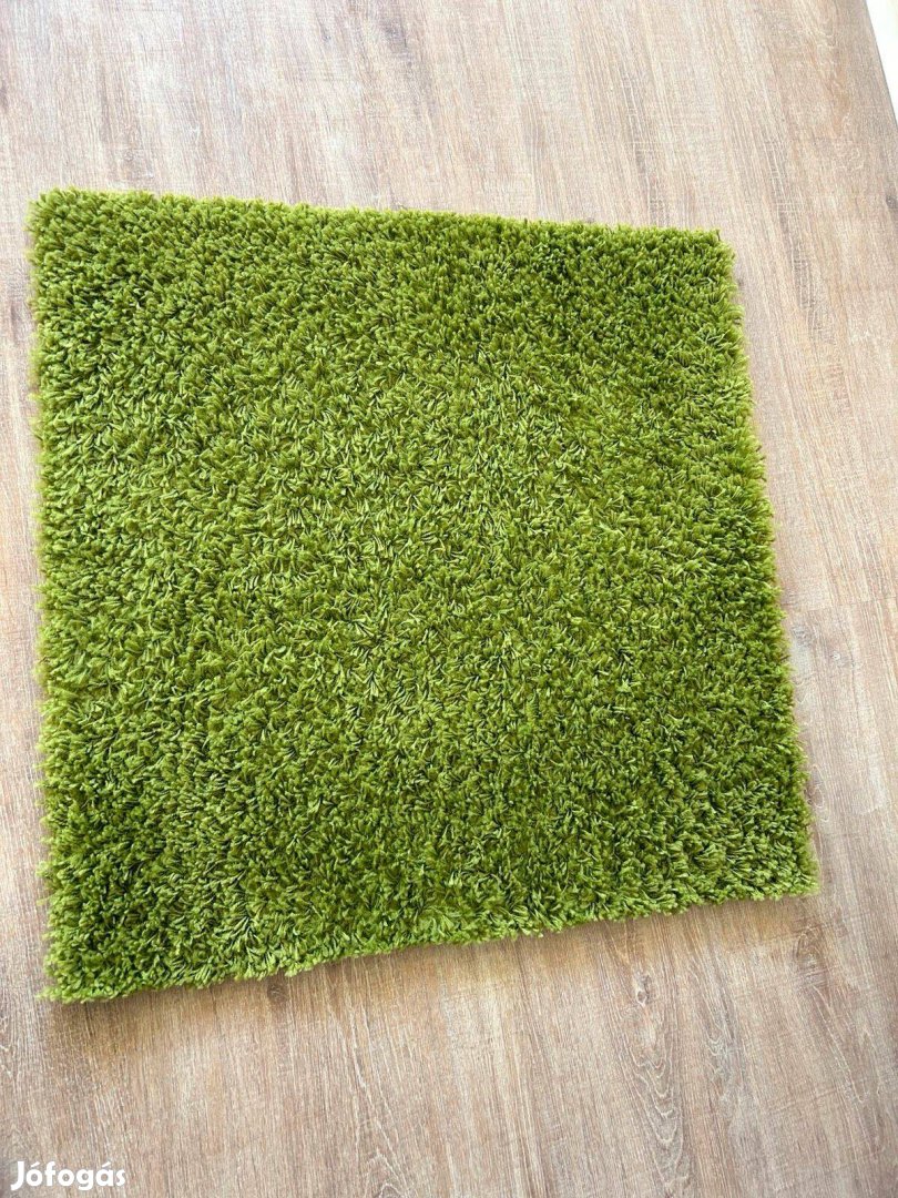 Zöld szőnyeg