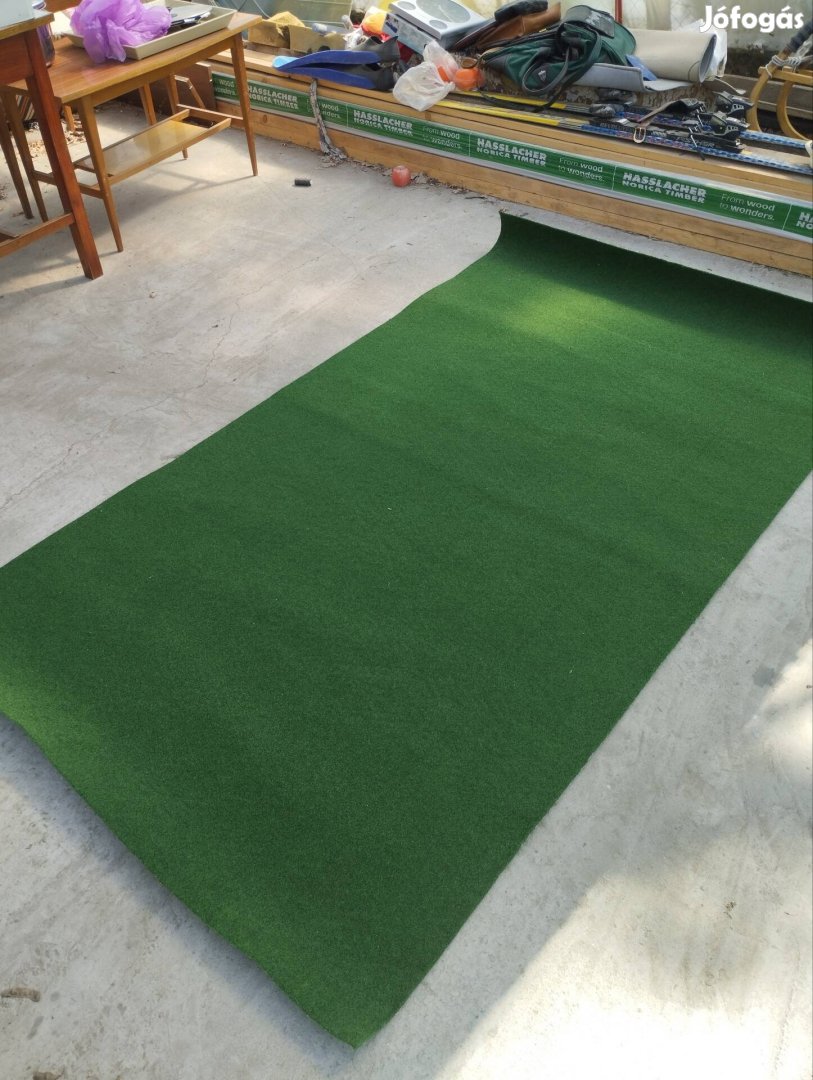 Zöld szőnyeg