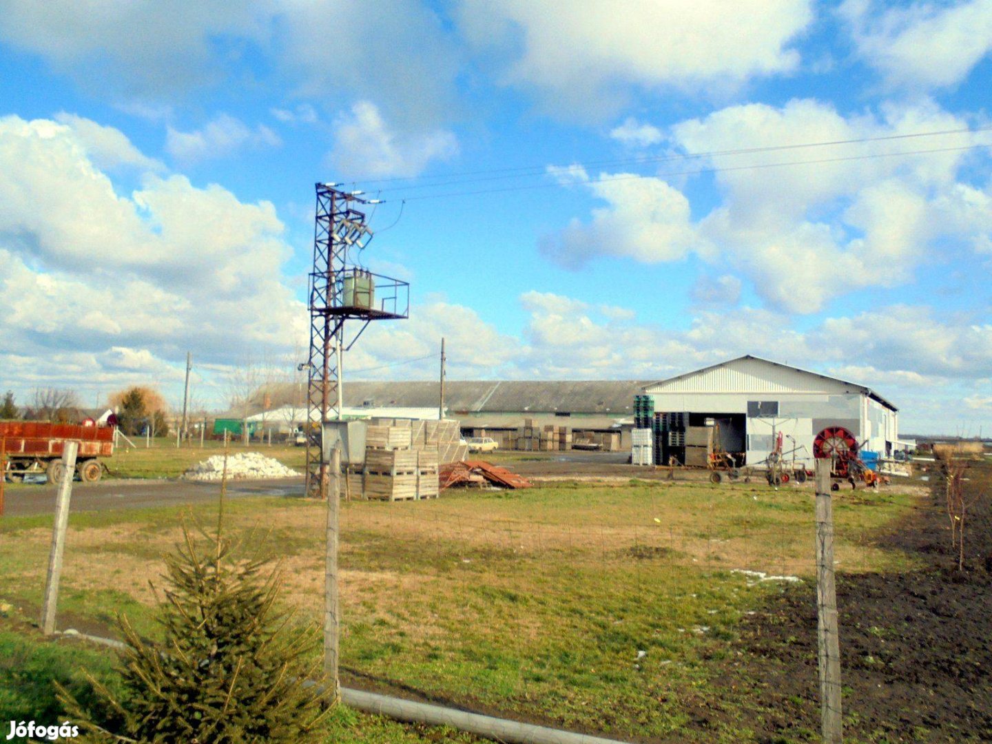 Zöldségtermelők, gyökeresek, fokhagymások! Makón telep eladó!