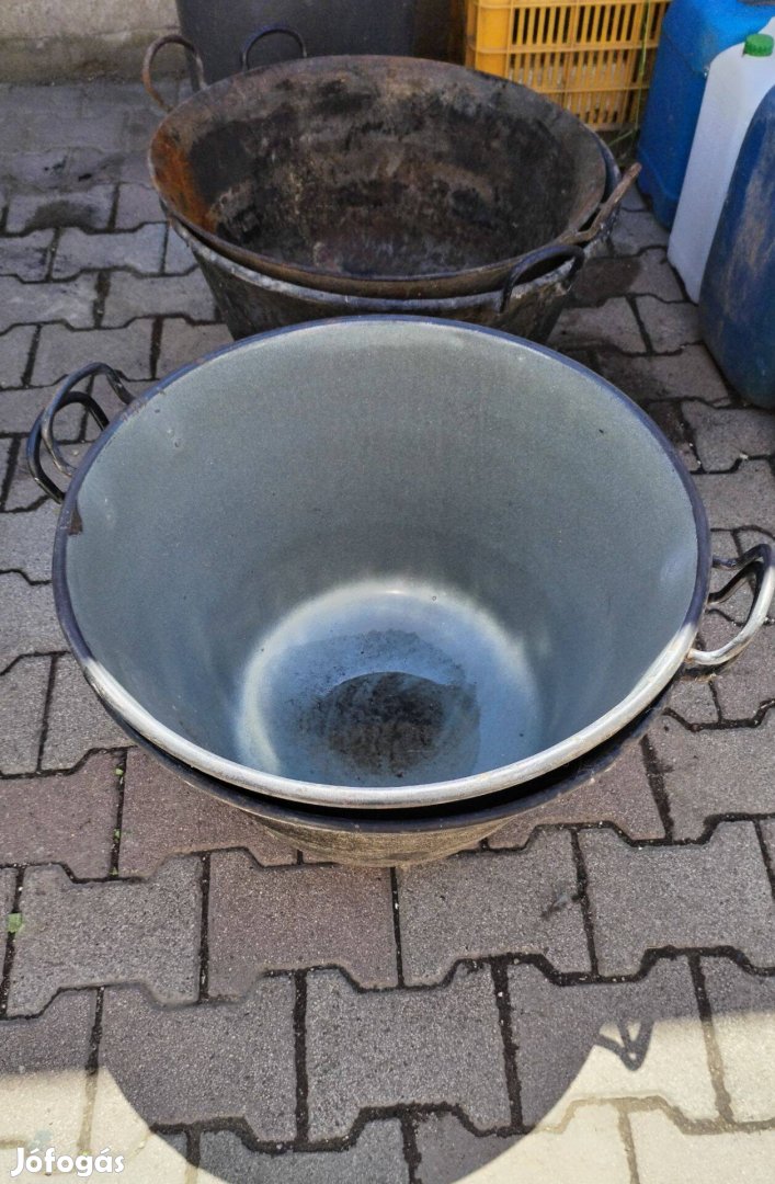 Zománcozott és sima üstök