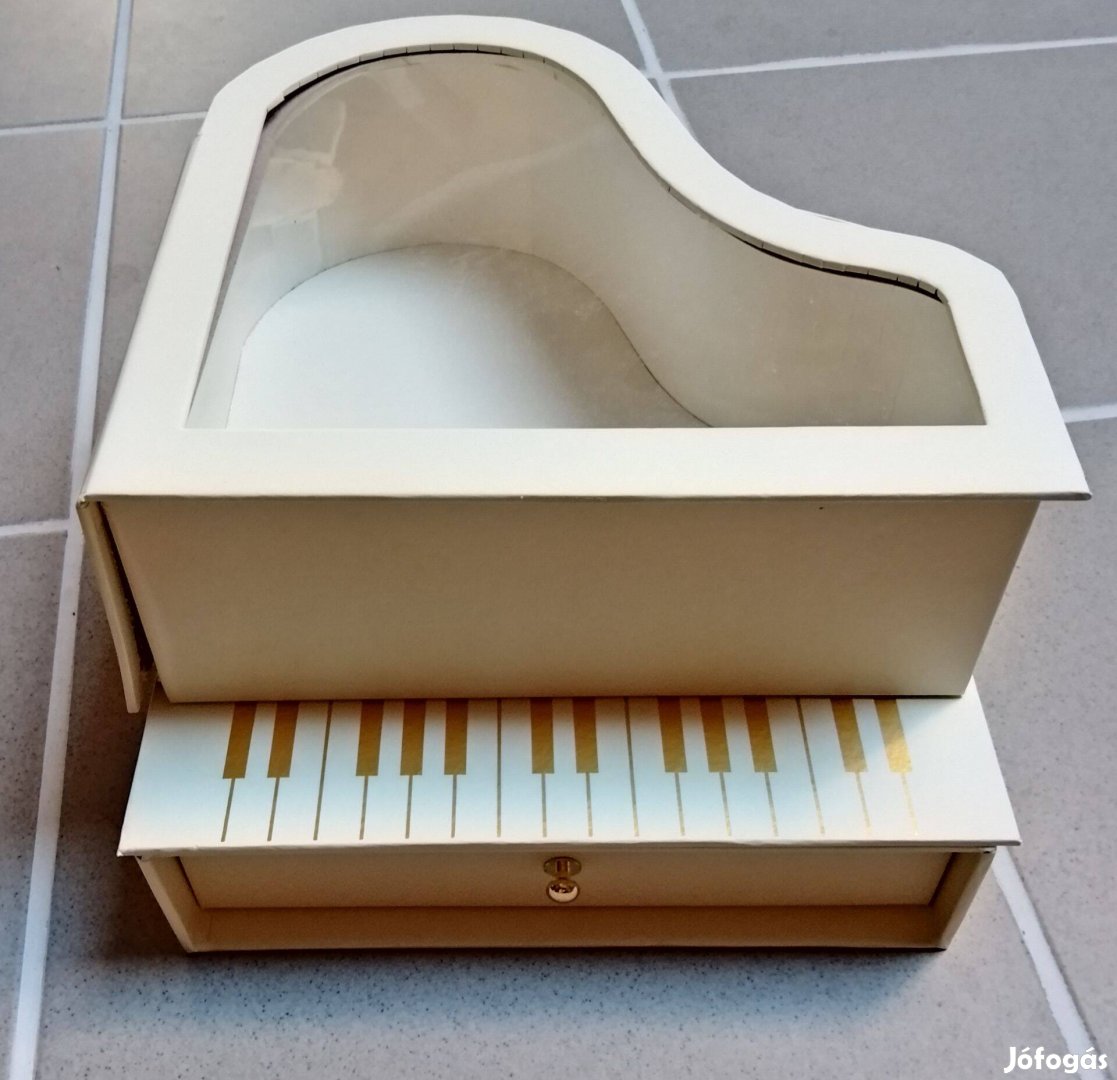 Zongora díszdoboz