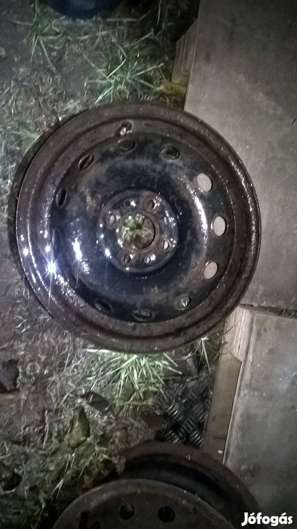 Zsiguli Lada felni utánfutóra 