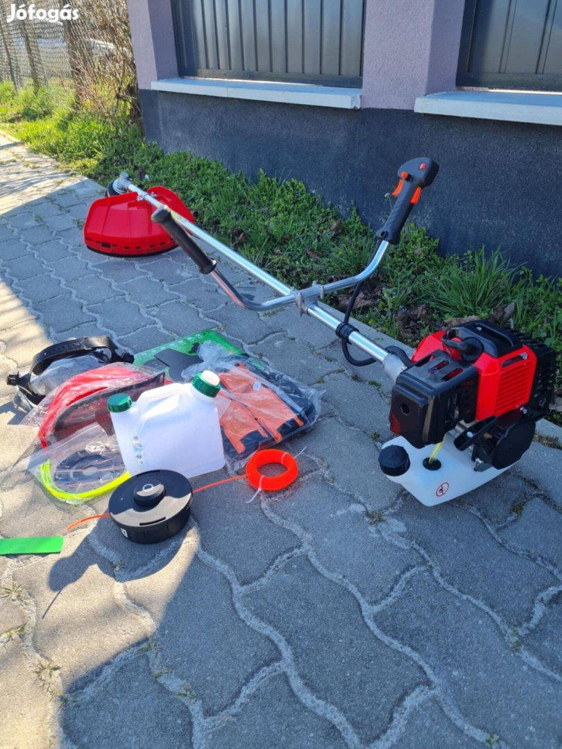 Zsír Új Japán Sok Tartozékos Fűkasza Eladó! 65ccm!