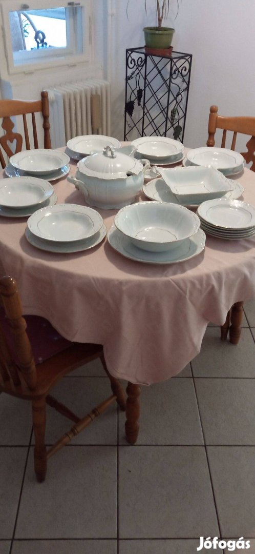 Zsolnay 25 részes barokk mintás fehér étkészlet eladó