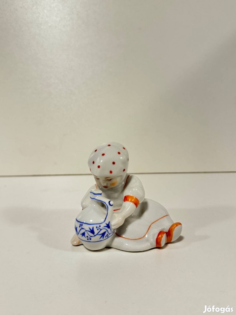 Zsolnay Annuska Porcelán Figura 066