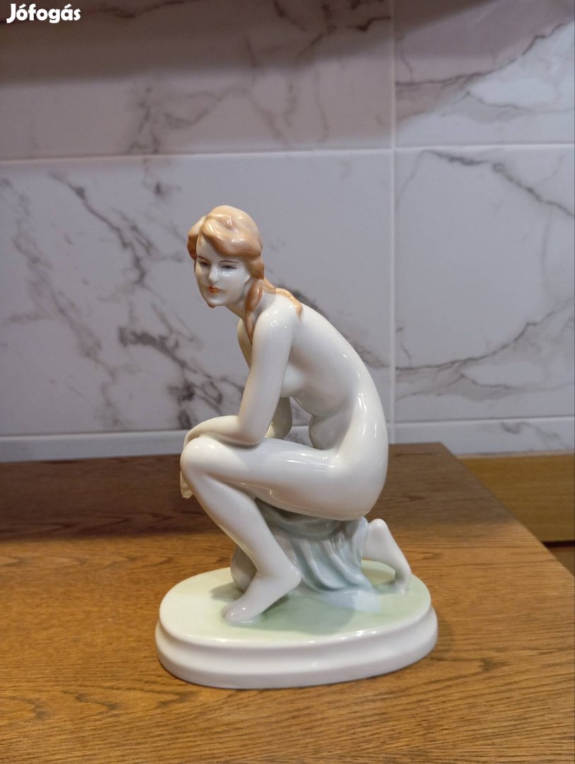 Zsolnay akt porcelán figura