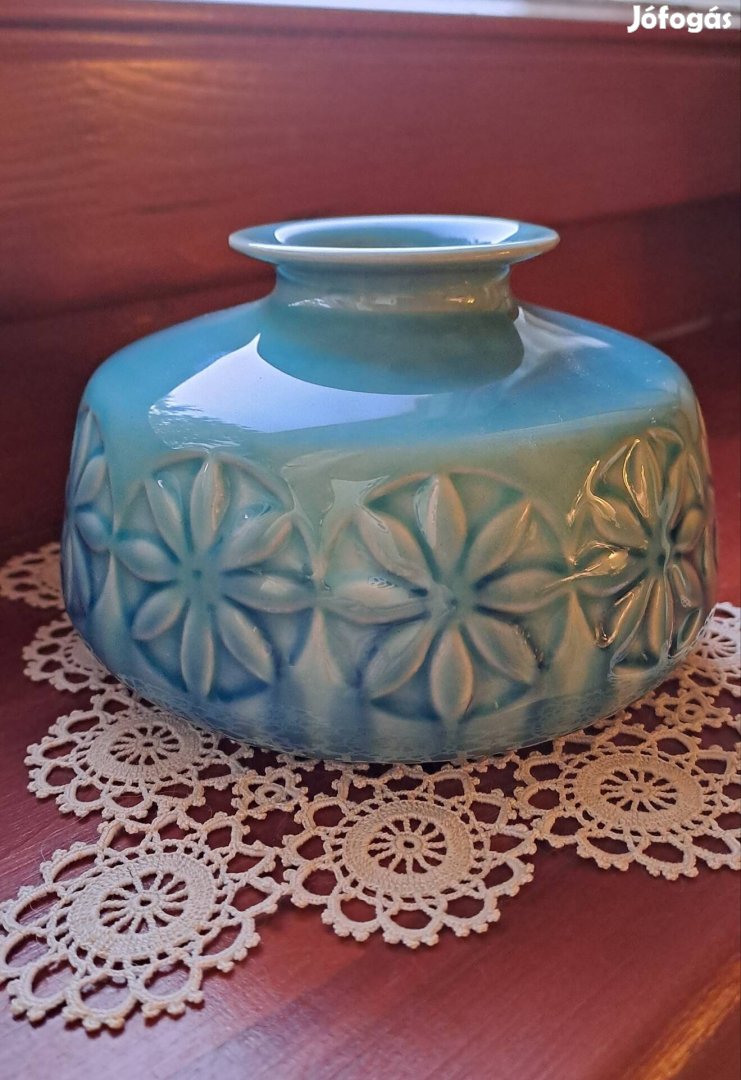 Zsolnay alapmázas váza