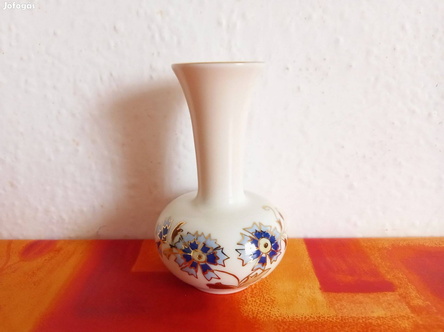 Zsolnay búzavirág mintás porcelán váza, hibátlan állapotú