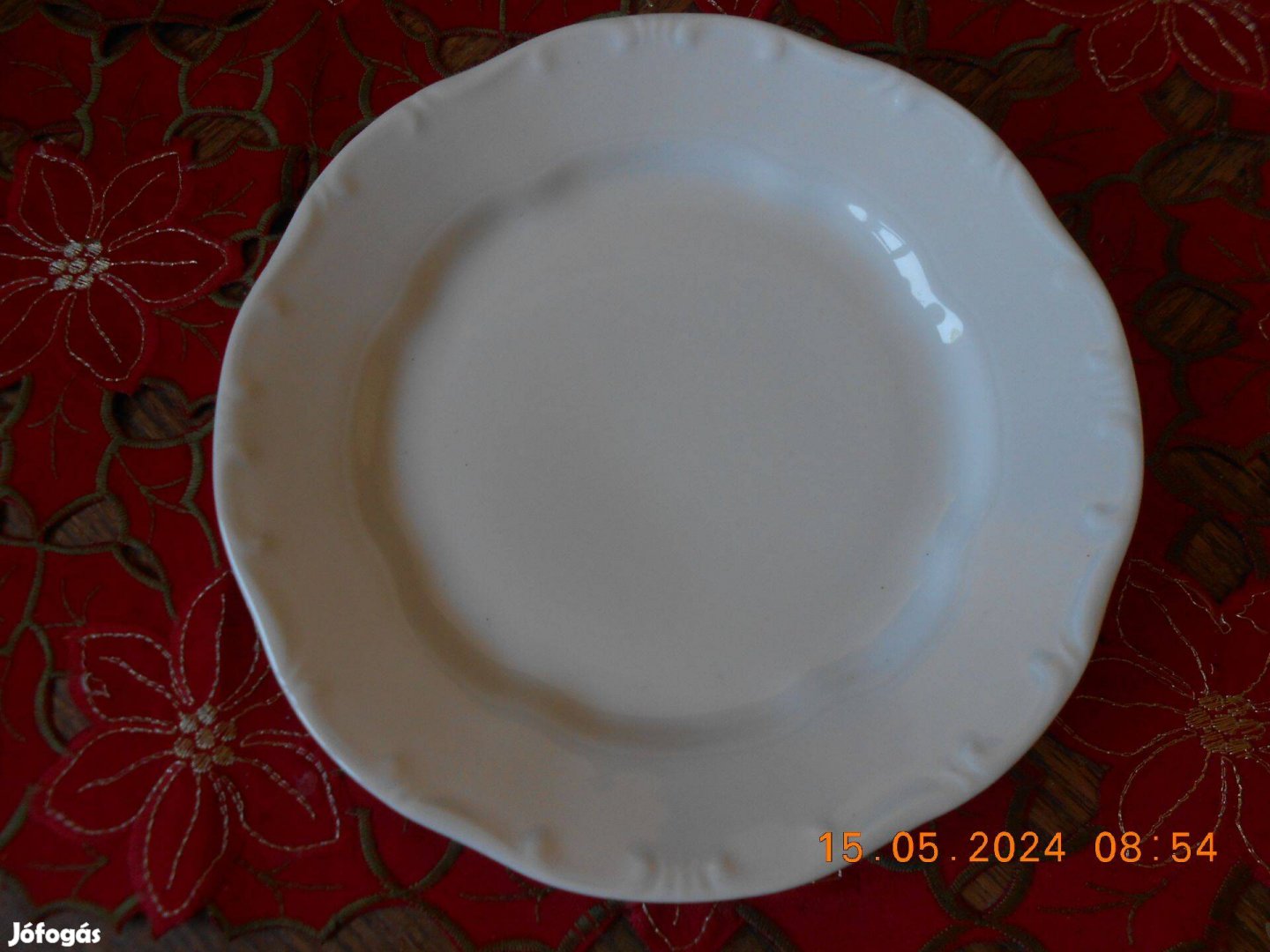 Zsolnay fehér süteményes tányér, ritka méret 21,5 cm