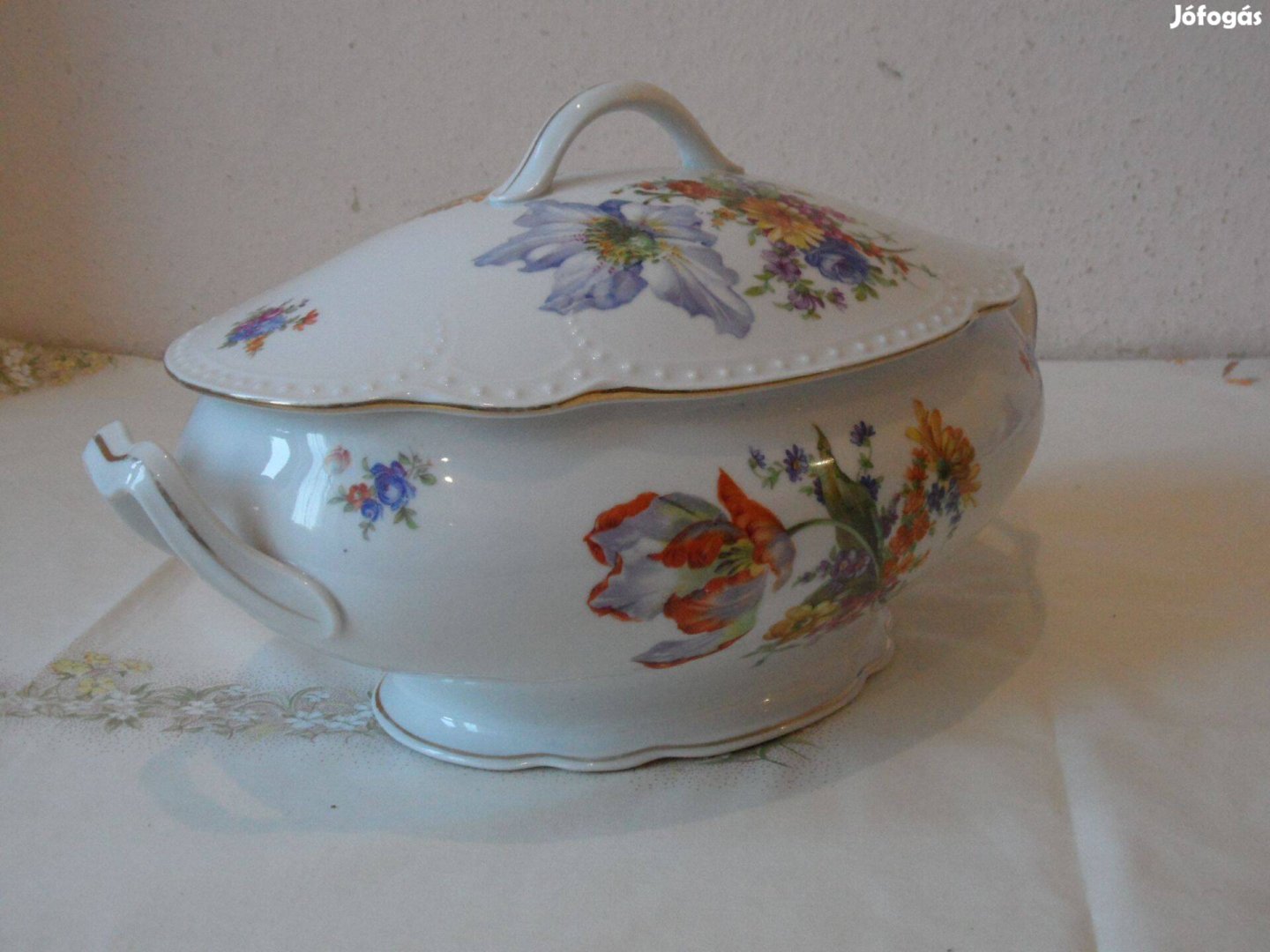 Zsolnay gyöngyös porcelán levesestál