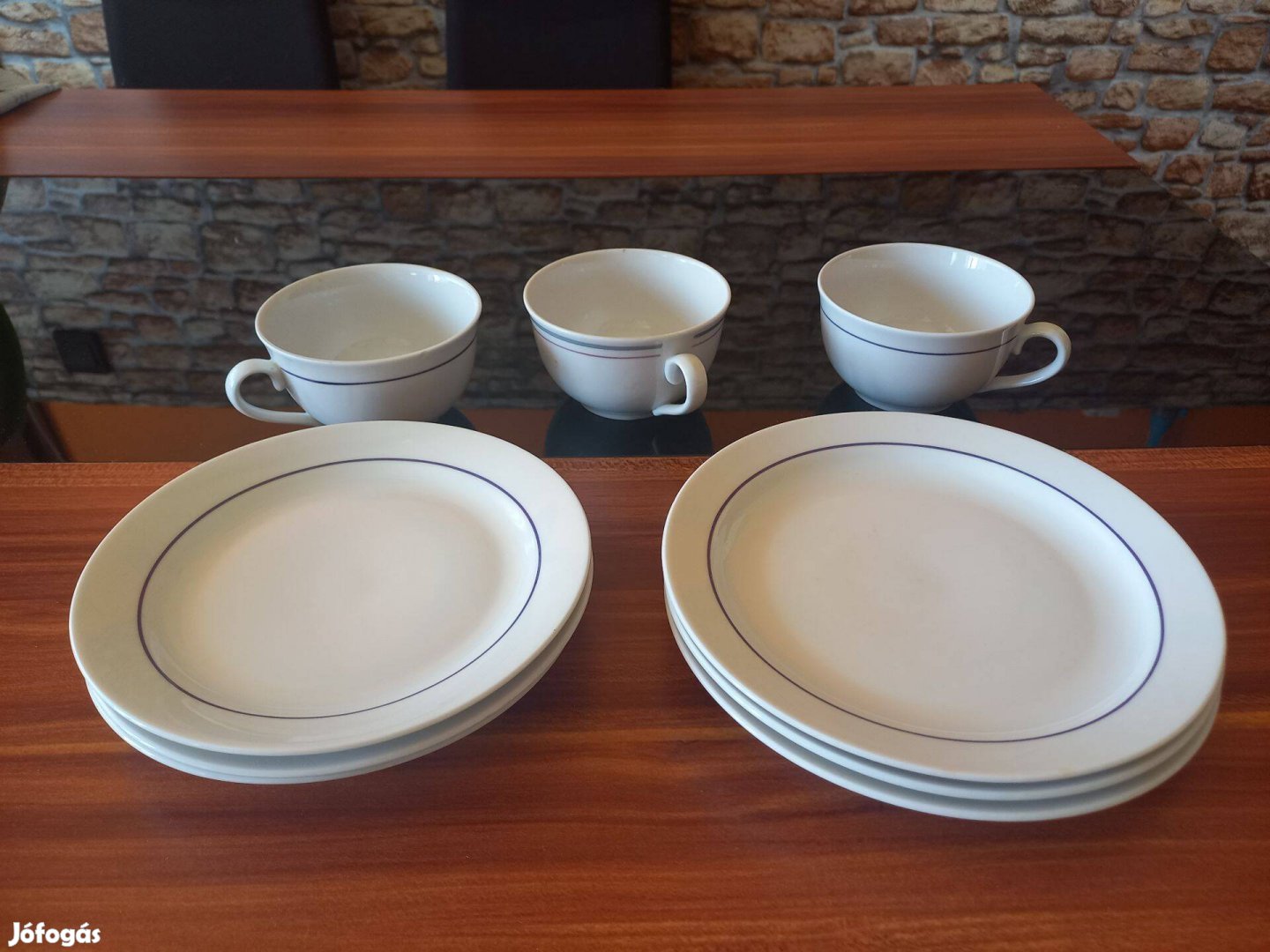 Zsolnay kistányérok, csészék 9db