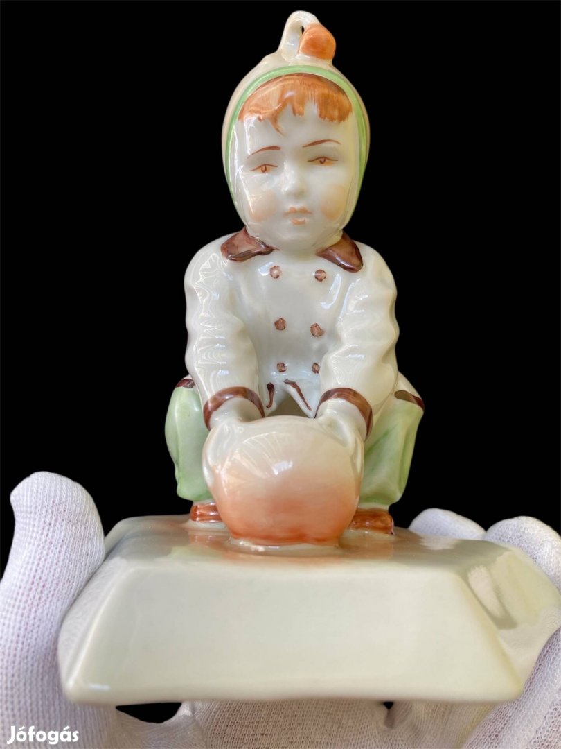 Zsolnay labdázó fiú porcelán kisplasztika (Sinkó A.)
