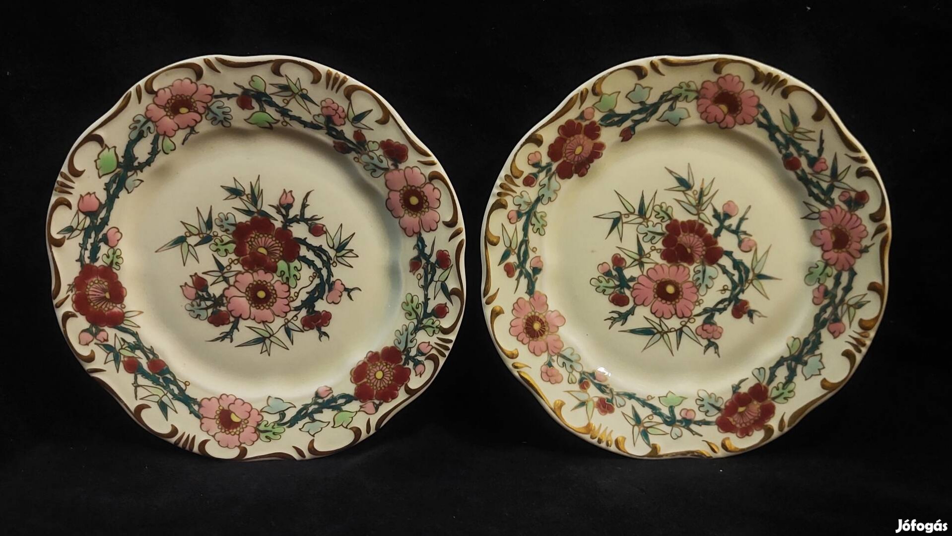 Zsolnay porcelán, dús mintés kézifestett tányérok