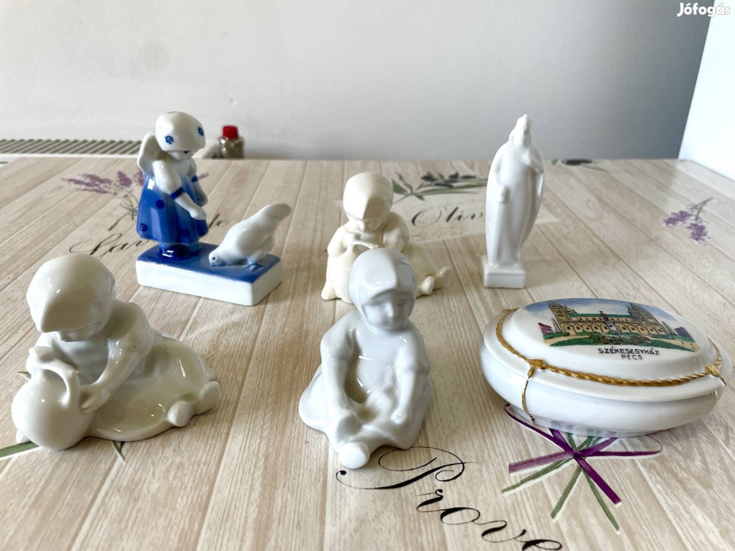 Zsolnay porcelán figurák