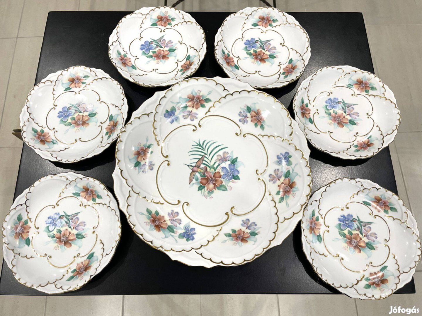 Zsolnay porcelán kolibri virág mintás süteményes étkészlet