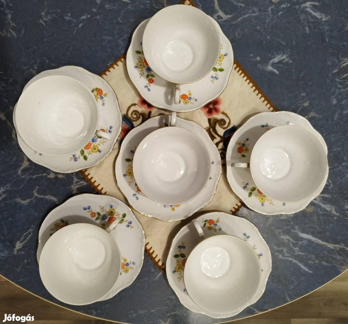Zsolnay teás csésze tányérokkal hibátlan állapotban eladó 