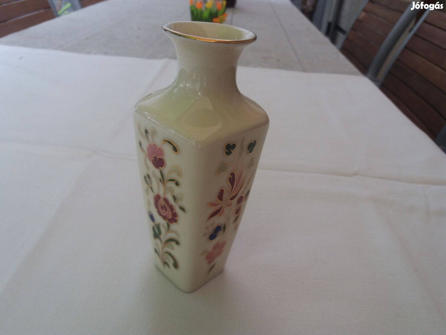 Zsolnay váza 14 cm-es eladó!