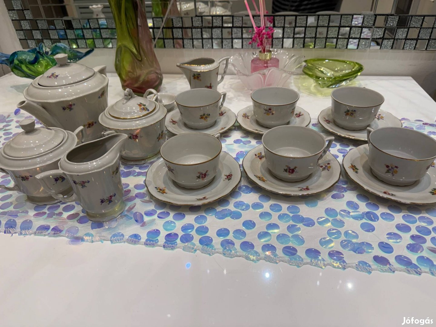 Zsolnay virág mintás 93 db