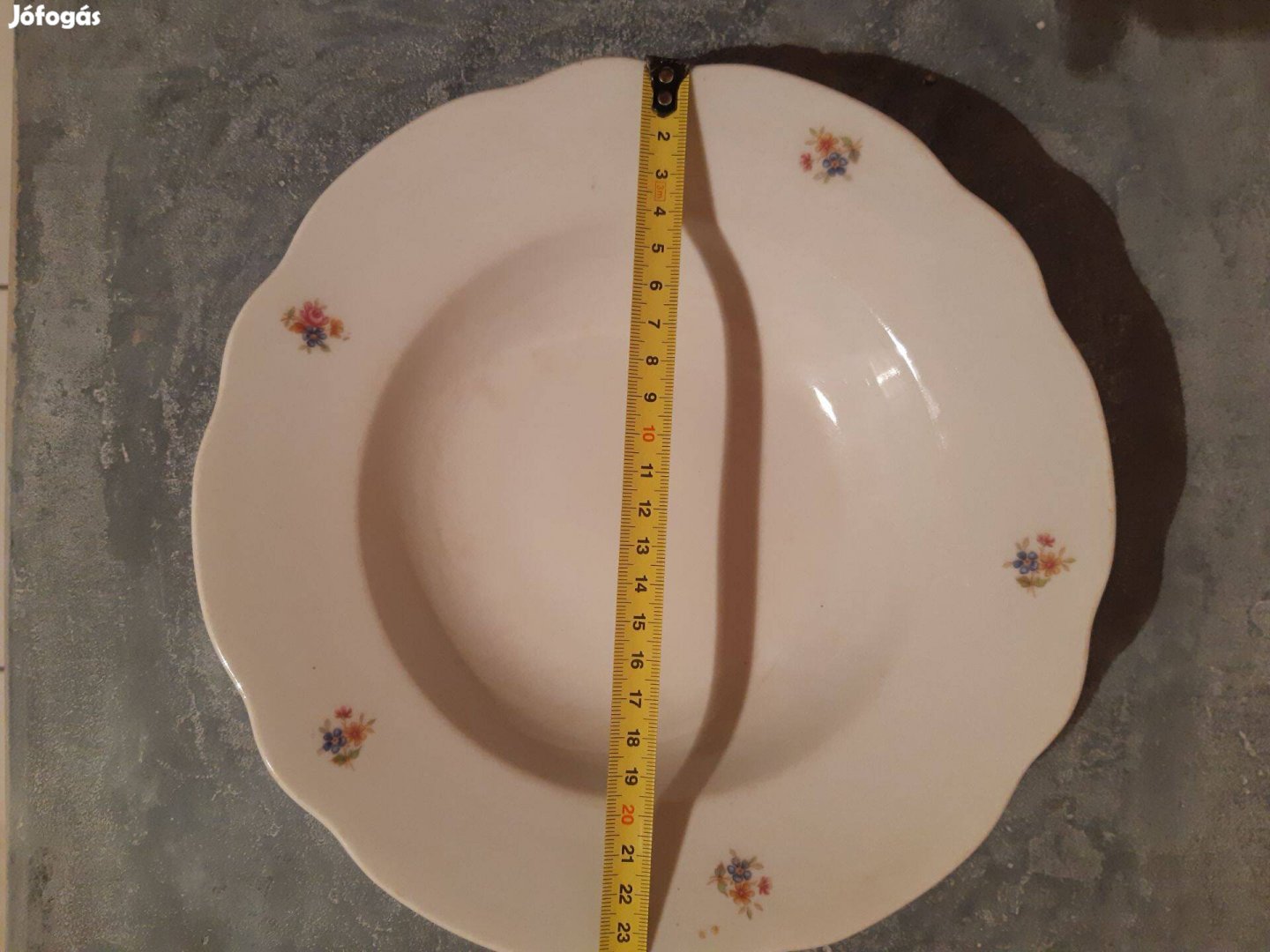Zsolnay virágos mély tányér (2 db) , lapos tányér (2 db)
