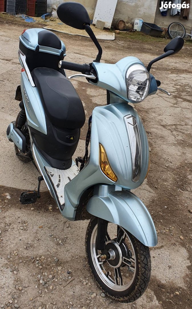 Ztech 09-AL elektromos robogó- kerékpár