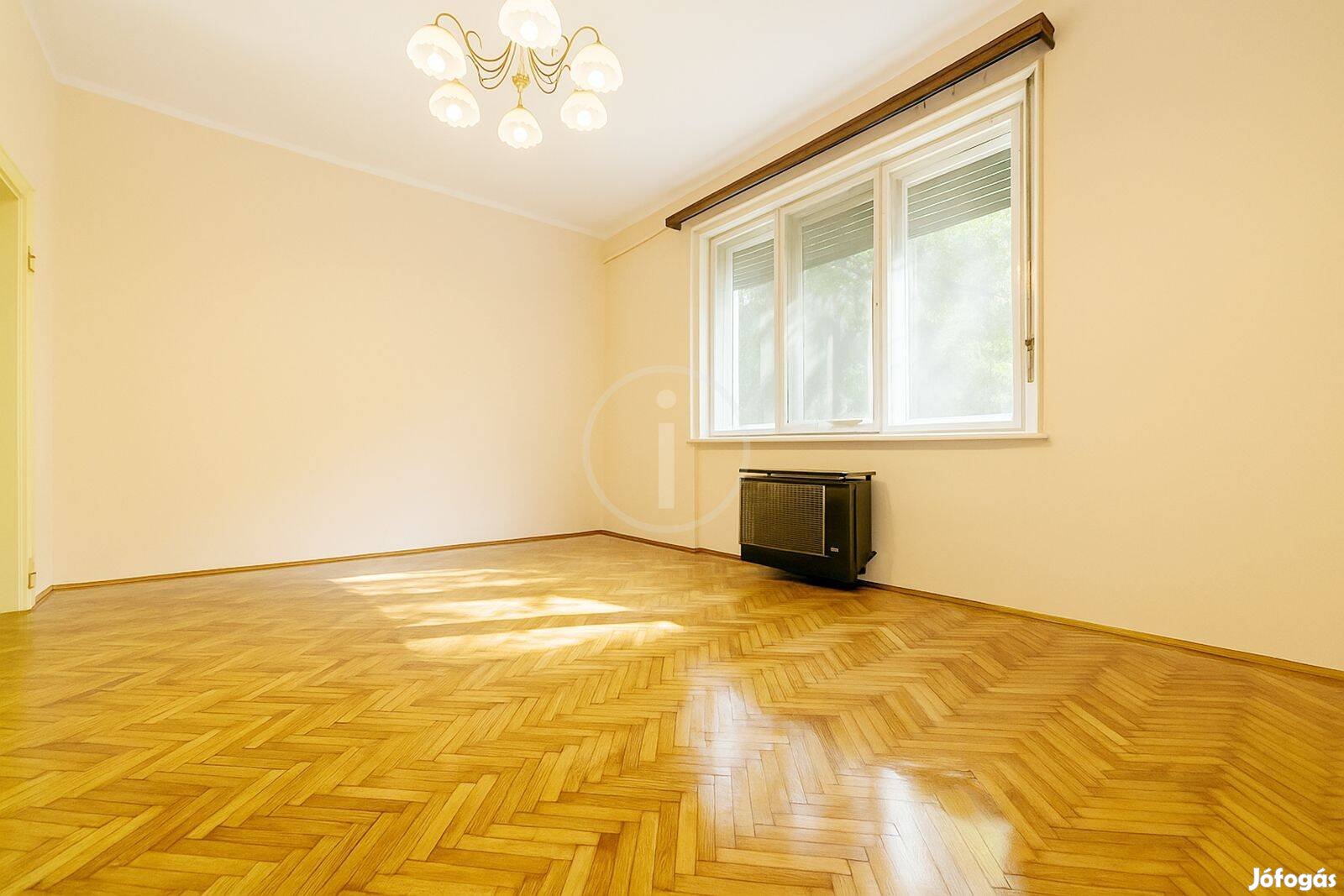Zuglói Vasútállomásnál Felújított Lakás Eladó!
