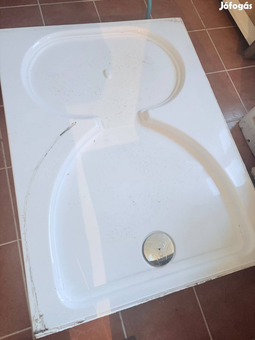 Zuhanytálca kabinnal