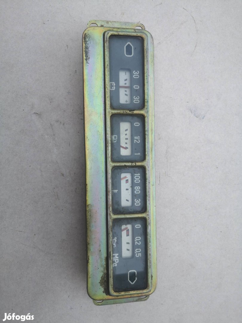 Zuk, zsuk műszerfal egység