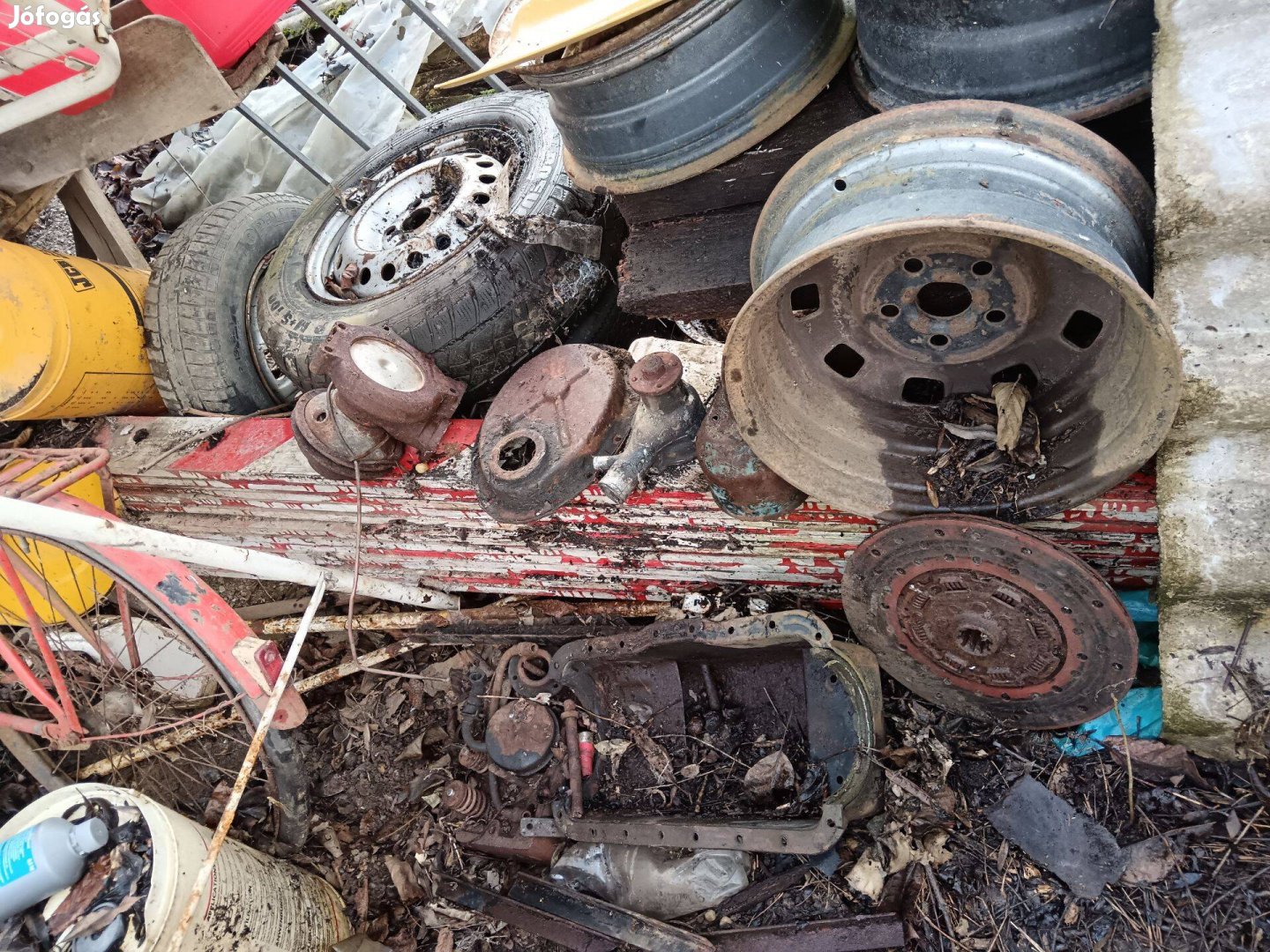 Zuk apróságok ,Zsuk 4 féle maradékok, nem tudom a nevét,szett ár!