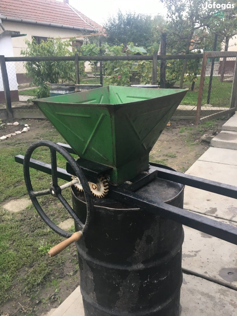 Zúzó eladó Tiszacsegén