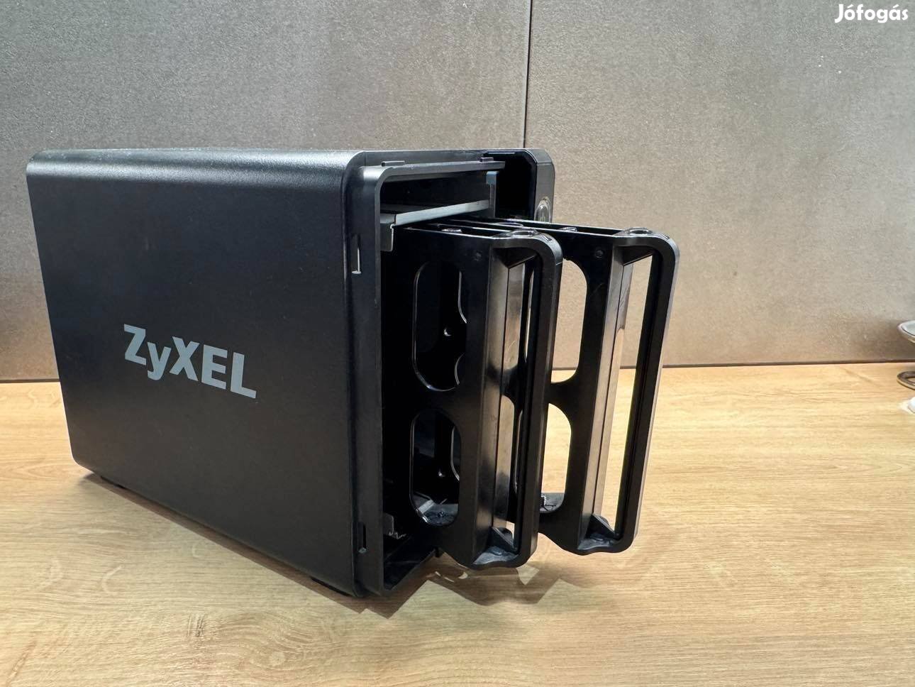 Zyxel NAS 326 - hibátlan - 2 db 3,5" HDD