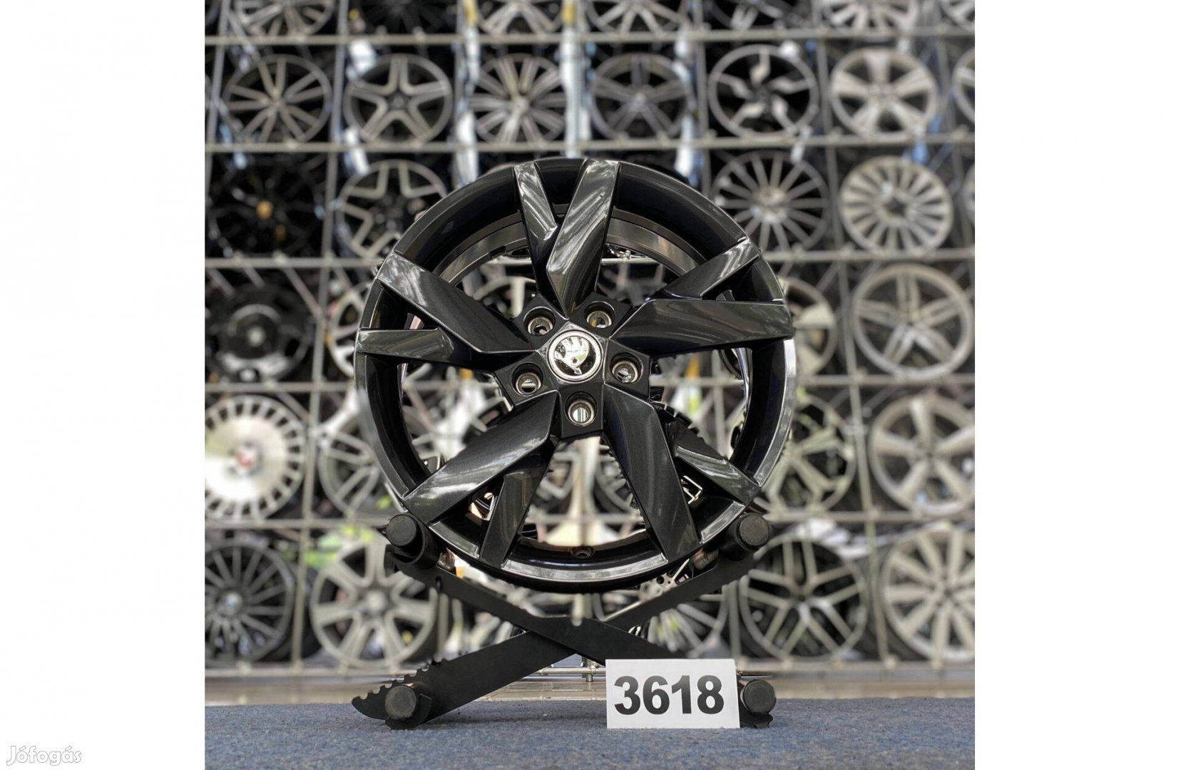 (3618) Skoda 17 gyári alufelni felni, 5x112, Octavia