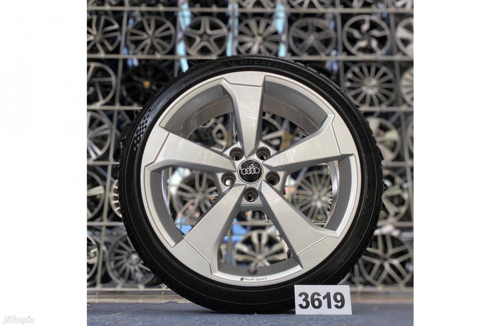 (3619) Audi 19 gyári alufelni felni, 5x112, 235/35 nyári gumi, A3 S3