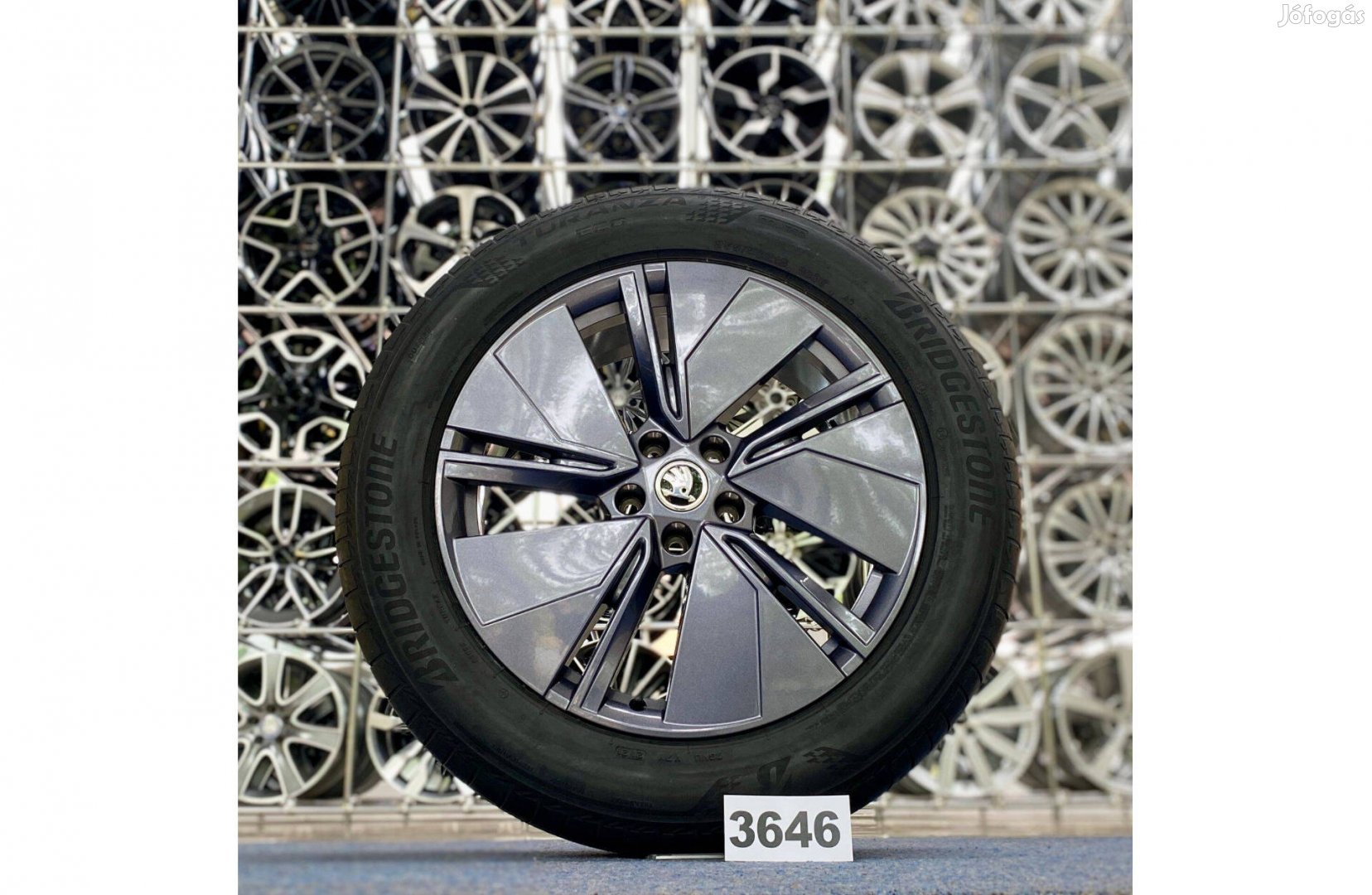 (3646) Skoda 19 gyári alufelni felni, 5x112, új nyári gumi, Enyaq