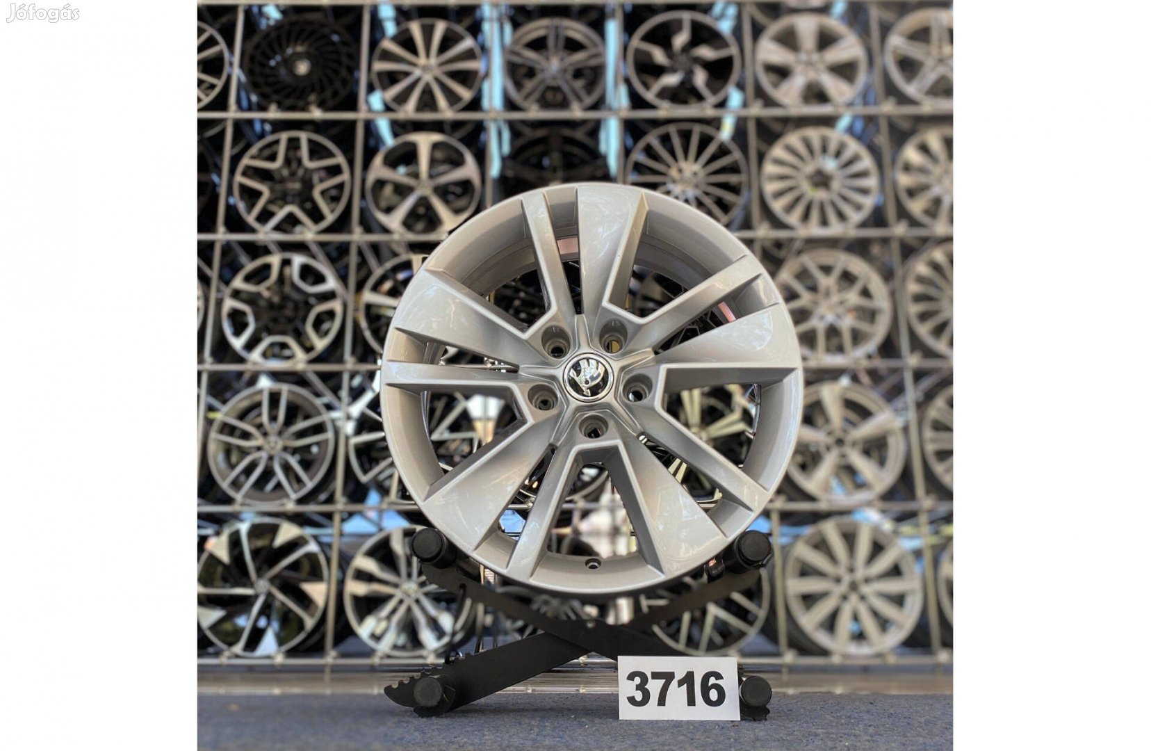 (3716) Skoda 17 gyári alufelni felni, 5x112, Kodiaq Octavia