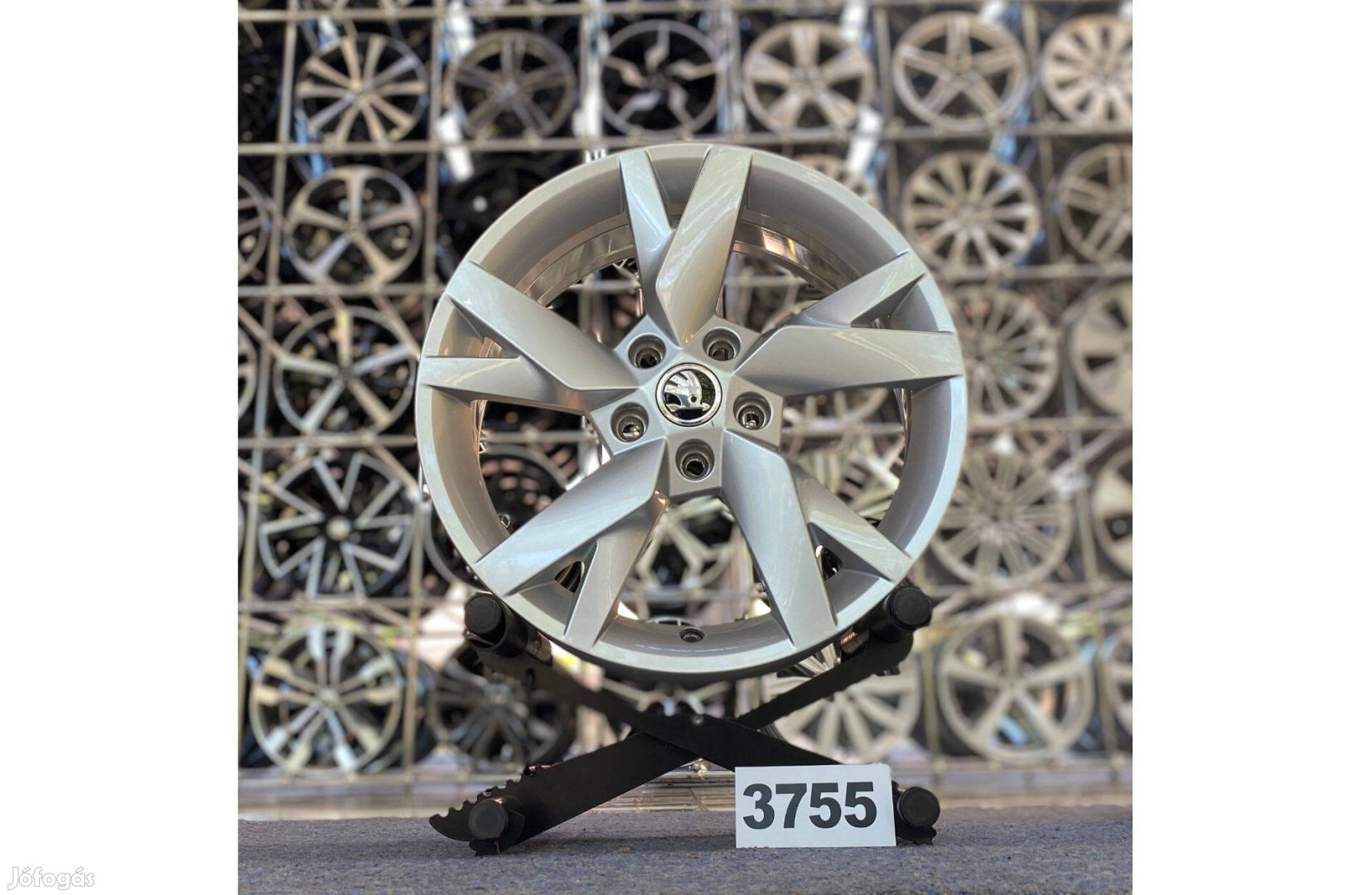 (3755) Skoda 17 gyári alufelni felni, 5x112, Octavia
