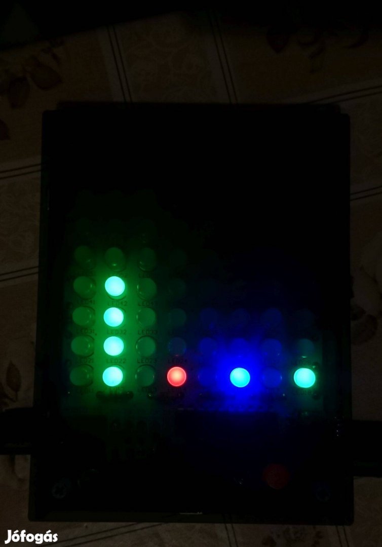 (4),,Hangvezérlés Spectrum RGB LED kijelző
