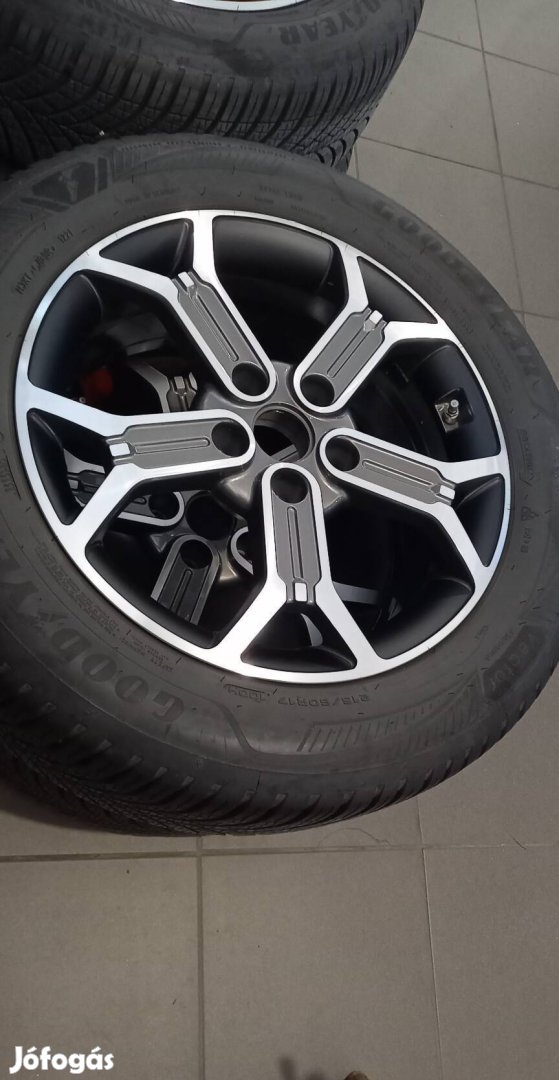 5x114.3 R17 alufelnik. négyévszakos gumikkal