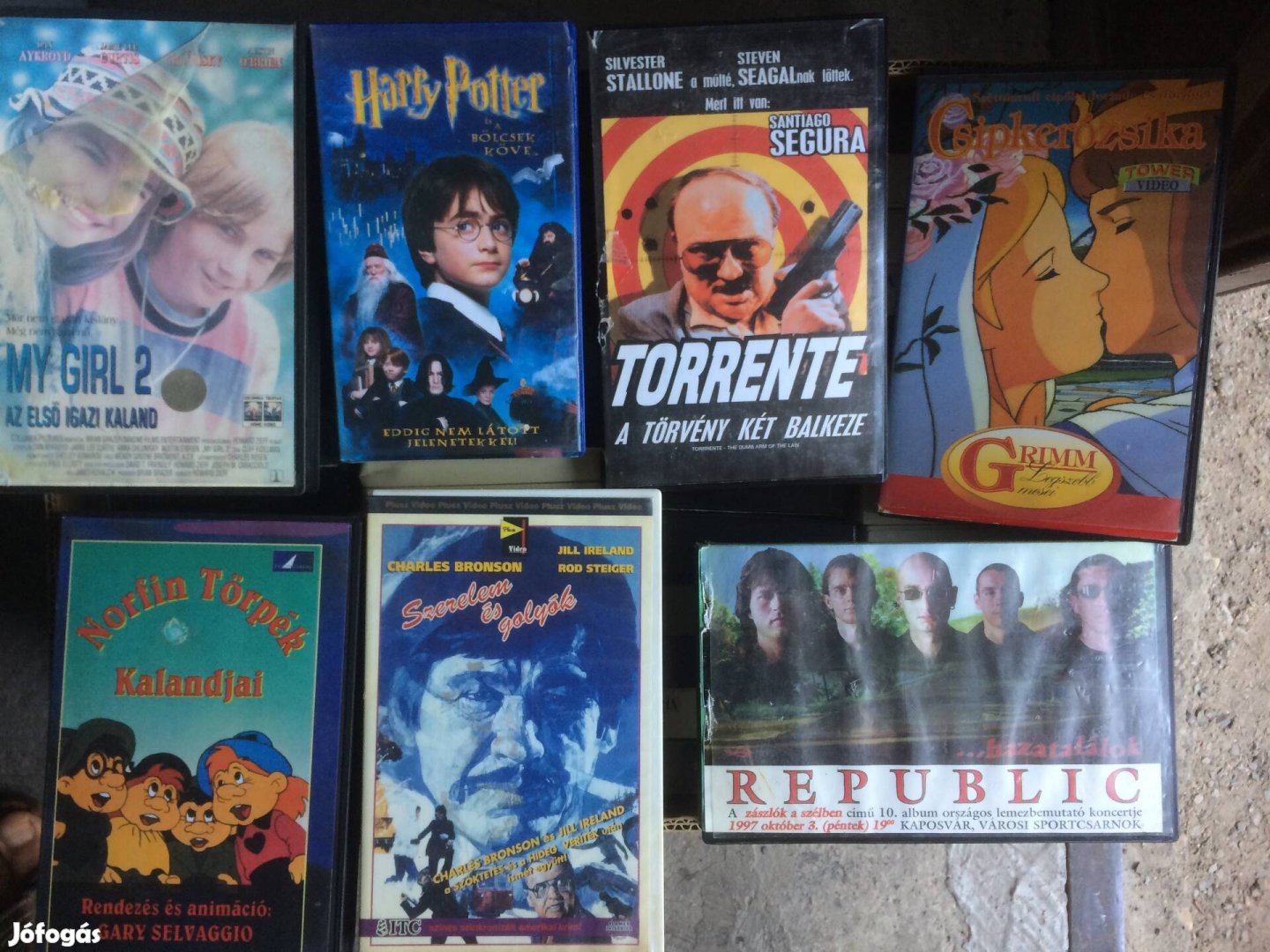 -90% Ingyen szállítás!!! csomag ár! 50db VHS film kazetta csomag