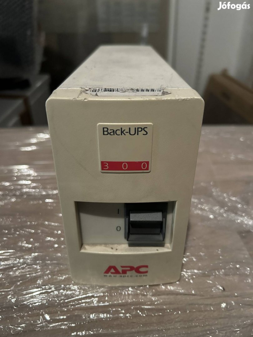 APC Back-UPS 300 szünetmentes áramforrás