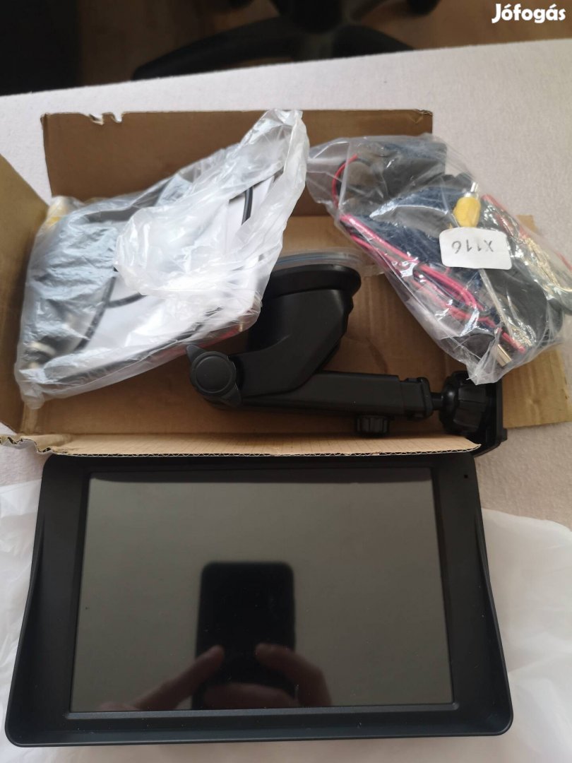 Autóba való 7colos kijelző uj