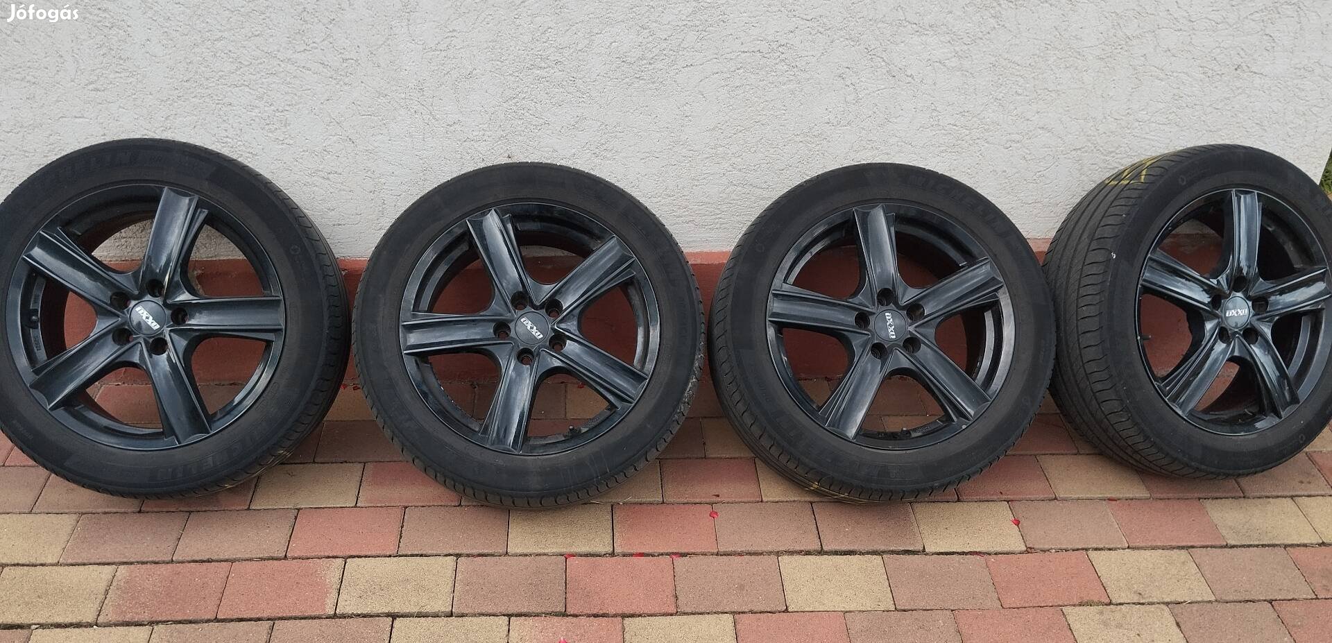 Eladó 17" Oxxo alufelni garnitúra Michelin gumikkal!