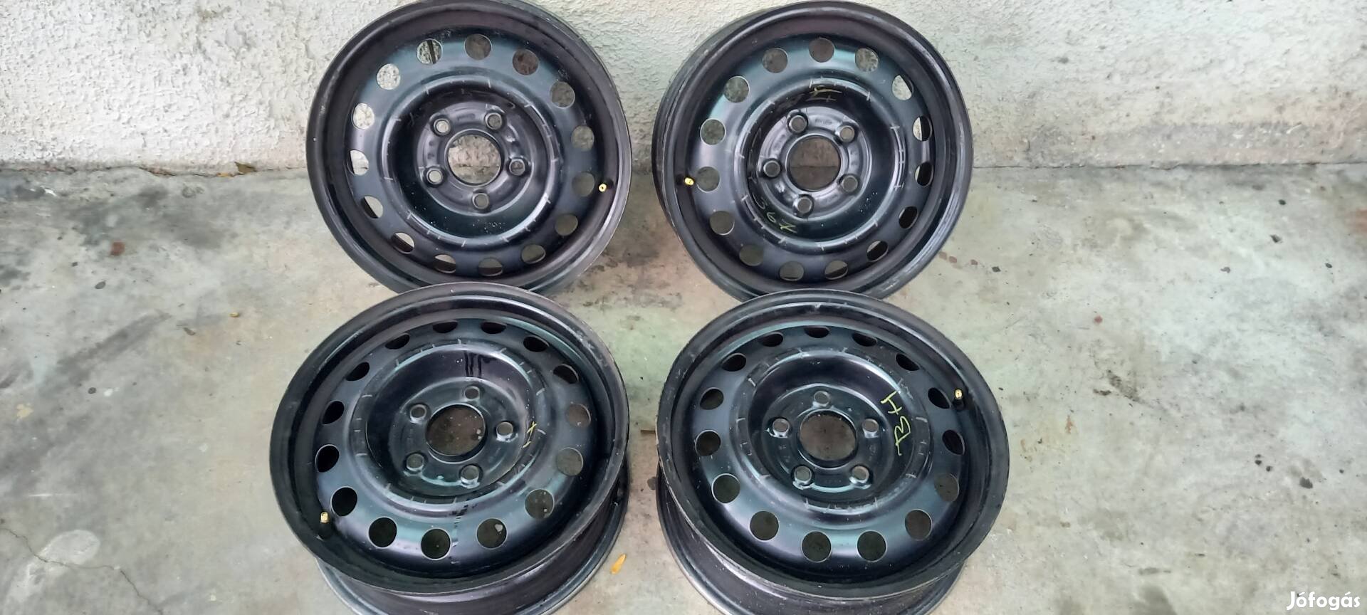 Eladó Kia vas felni 4db 