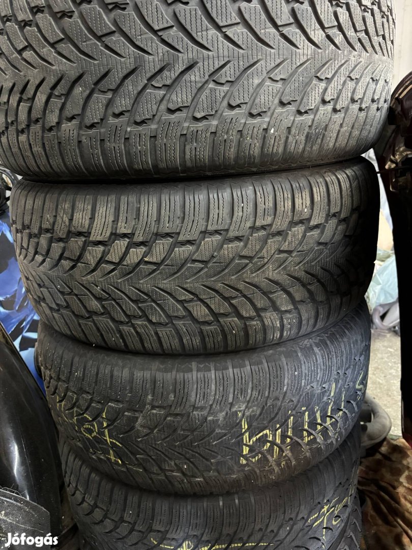 Eladó Nokian téli gumiabroncs 4+1 275/50 R20