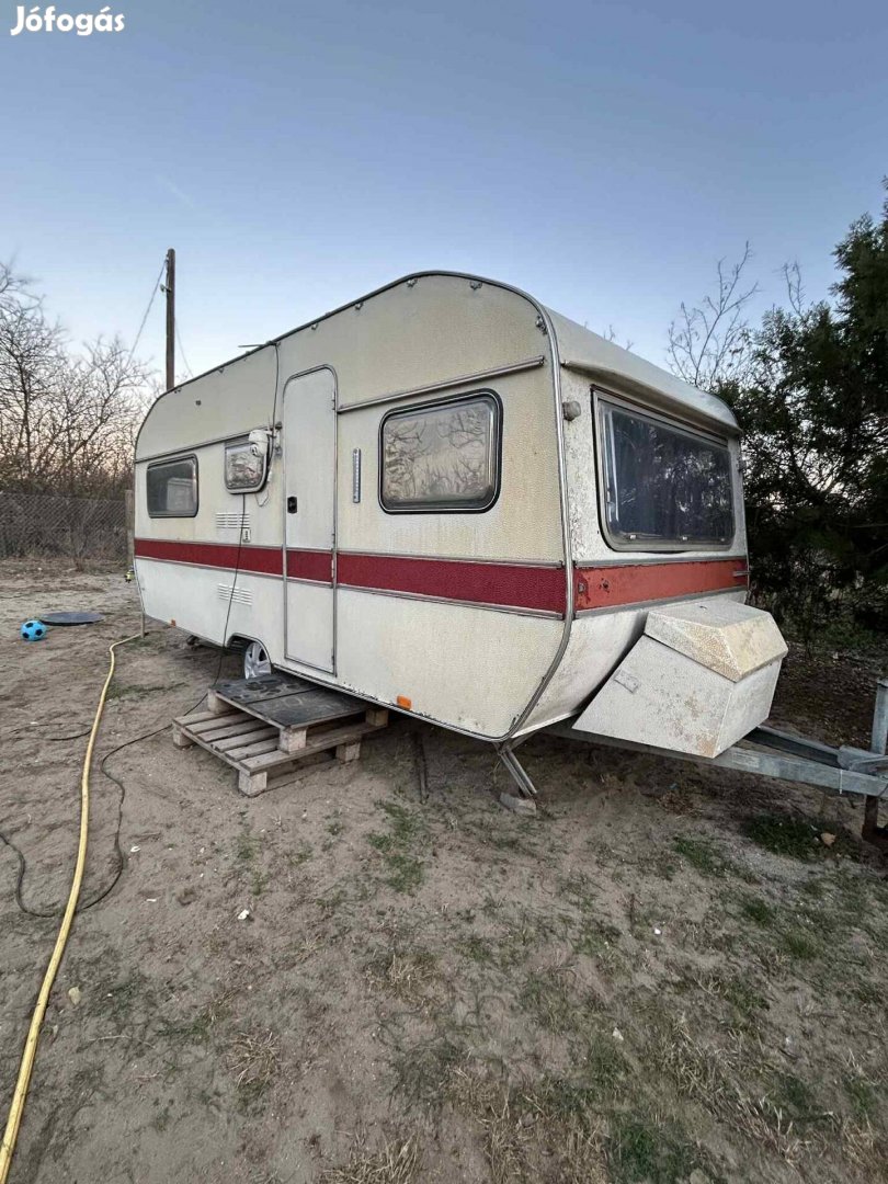 Eladó Wilk lakókocsi
