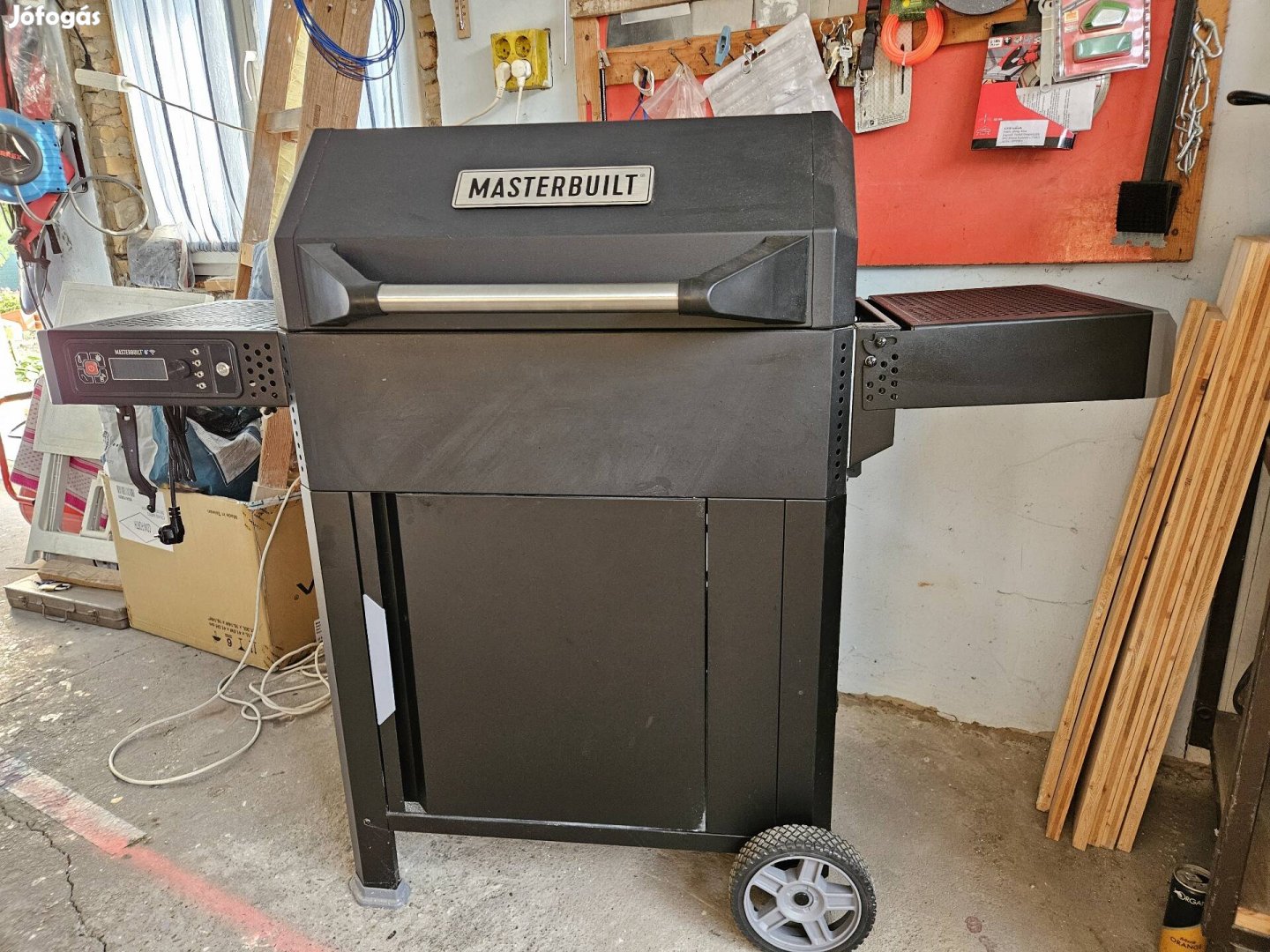 Eladó  Masterbuilt AS 545 faszenes grill