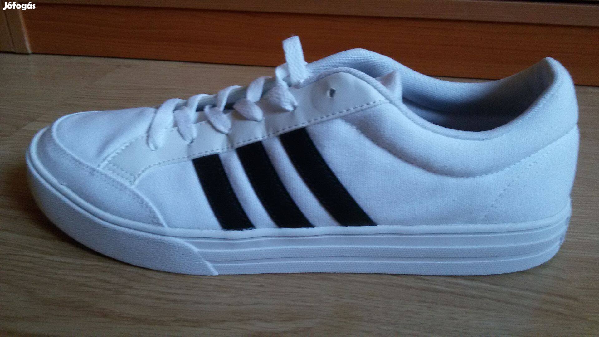 _Eladó új adidas cipő Hervisben vásárolt hibátlan 46 méret