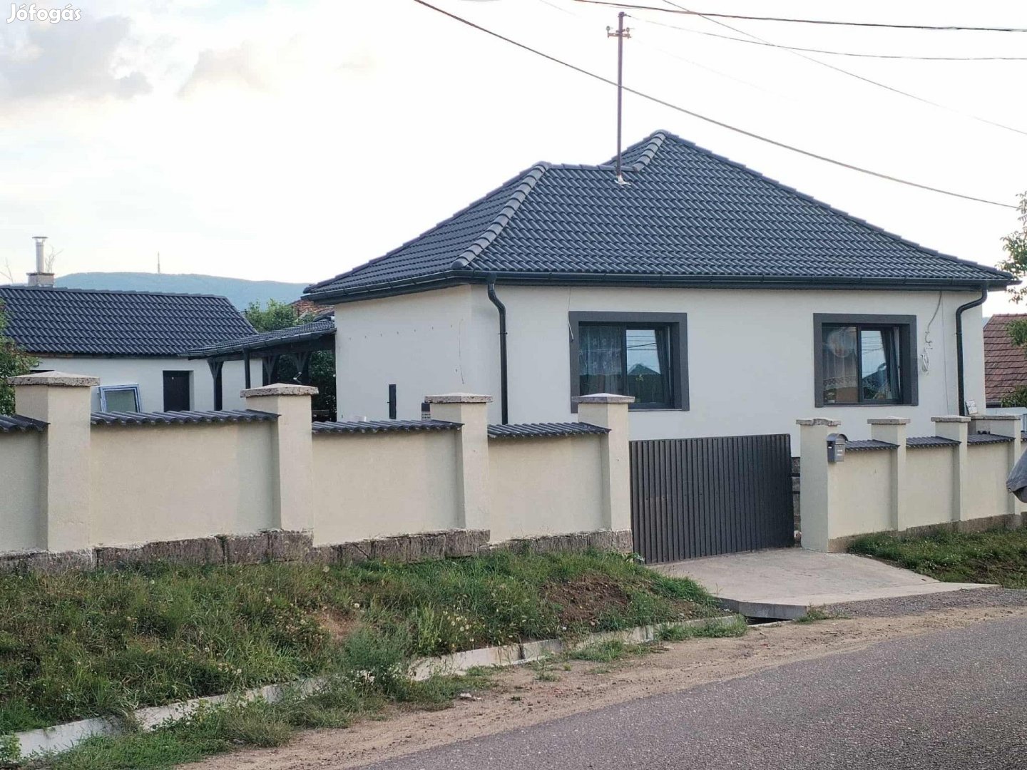 Felújított családi ház eladó nagy terasszal, Mátraderecske