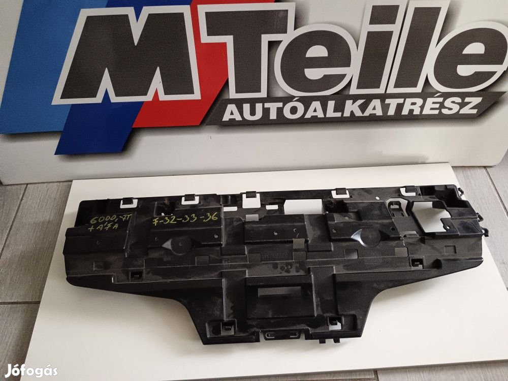 (GYÁRI HASZNÁLT) BMW Hátsó lökhárító burkolat vészhárító 4-es sorozat